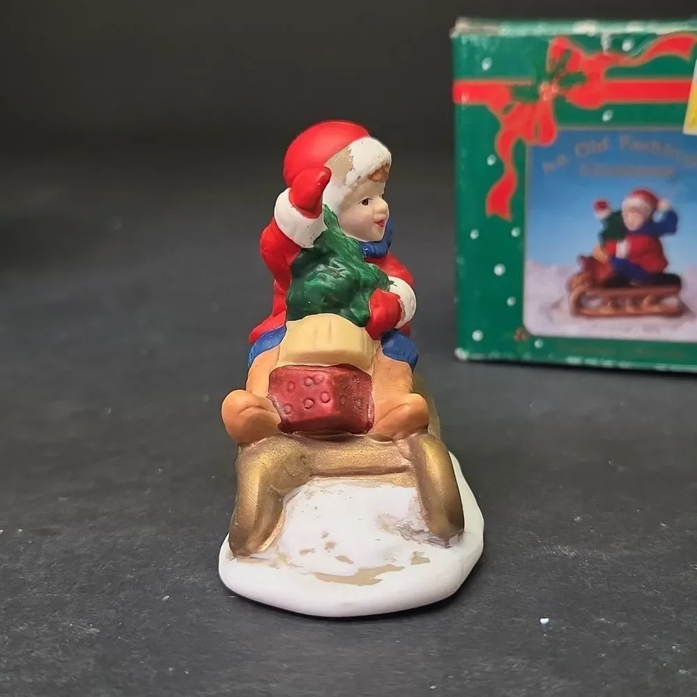 Festive‎ Kids Figurine Set Vintage Russ Christmas Figurines